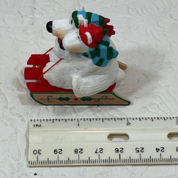 VTG Hallmark Christmas Merry Miniatures Polar Bears on Sled Figure 1985 2" - Picture 8 of 8